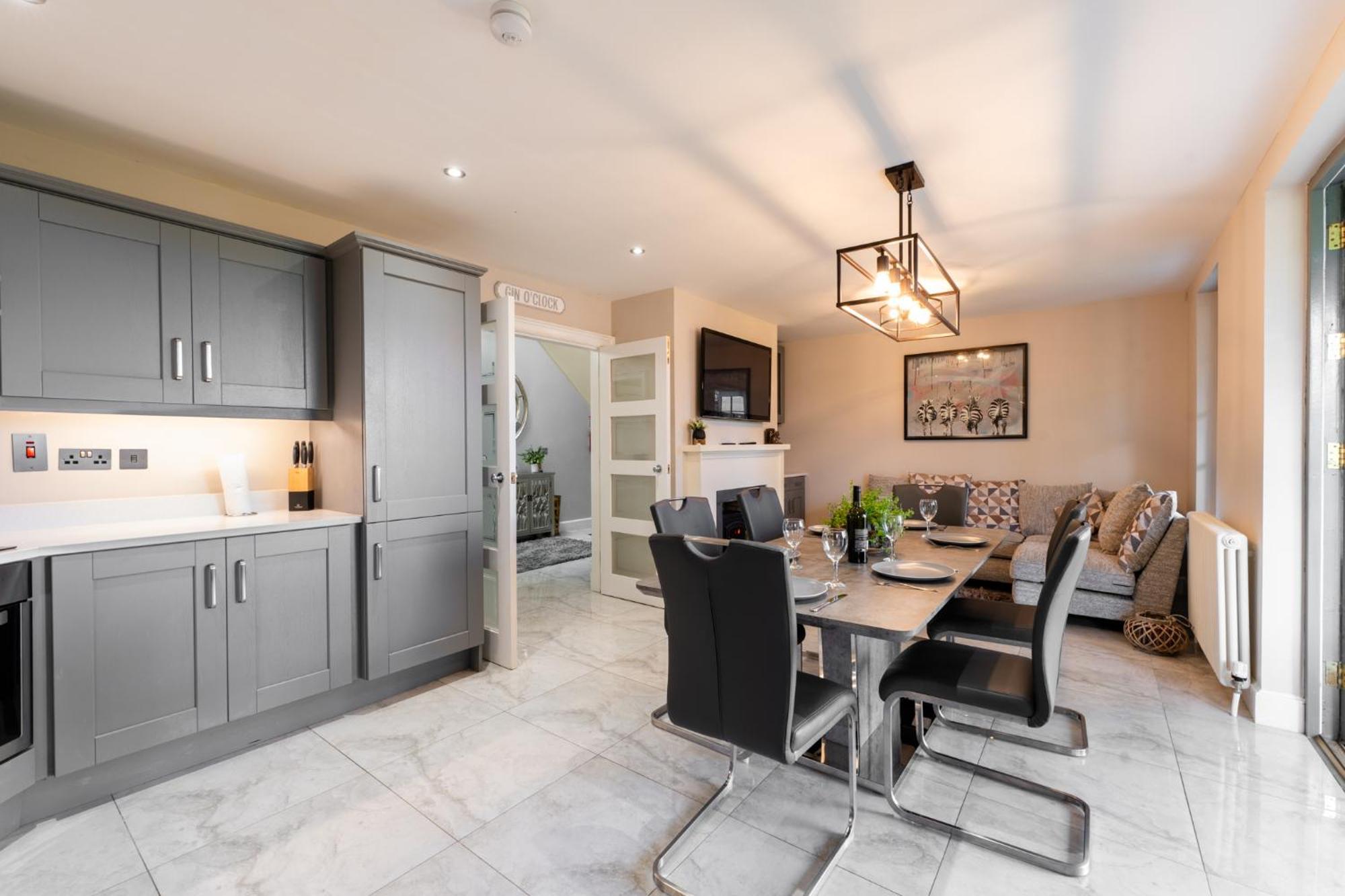 Escape Ordinary At Lough Erne Golf Village Enniskillen Eksteriør billede